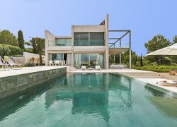  Villa Patricia, Sol de Mallorca - Elegant Pool Area for Holiday Rentals