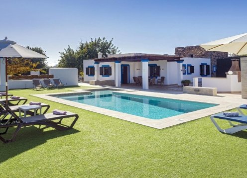 Villa Parella: 3-Bedroom Retreat with Private Pool in Es Canar, Ibiza