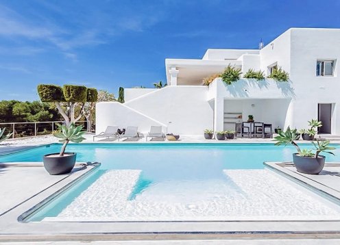 Villa Ganso - Modern 5BR Retreat in Cap Martinet, Ibiza