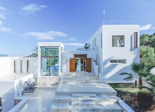 Villa Leon - Modern Luxury 5-Bedroom in Cala Jondal, Ibiza