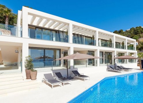 Villa Aire: 7BR Modern Luxury Retreat in Roca Llisa, Ibiza