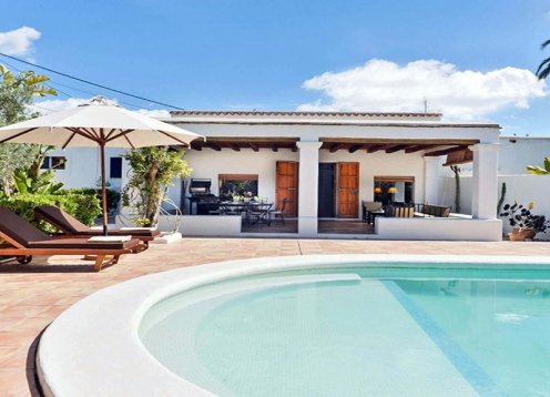 Villa Jaume Dalt - Luxury Retreat 400m from Playa den Bossa, Ibiza