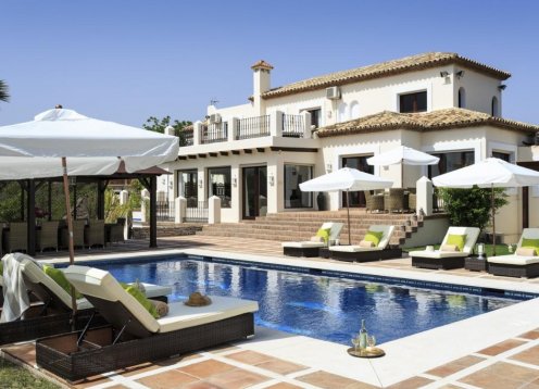 Villa Aventura, Estepona – Stunning Sea Views & Private Pool