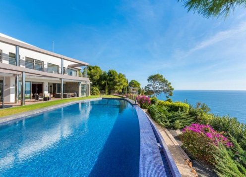 Villa Tord, Altea – Luxurious Seafront Retreat with Stunning Views