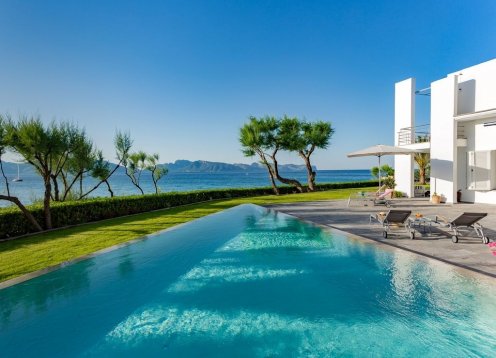 Villa Maravilia, Mal Pas - Luxury Beachfront Oasis with Stunning Views