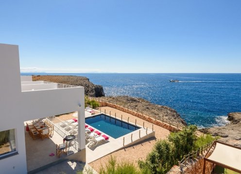 Villa Aguamarina - Seafront Oasis with Pool in Calan Forcat, Menorca