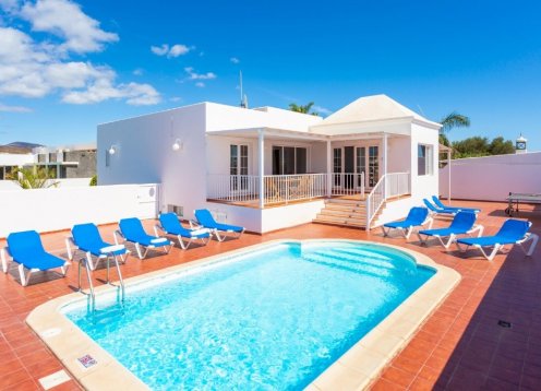 Villa Candela - Spacious 5Bedroom Villa with Pool in Puerto del Carmen