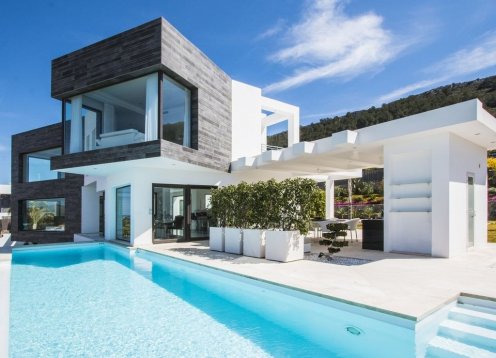 Villa Barraza in Javea: Luxury Retreat with Stunning Sea Views