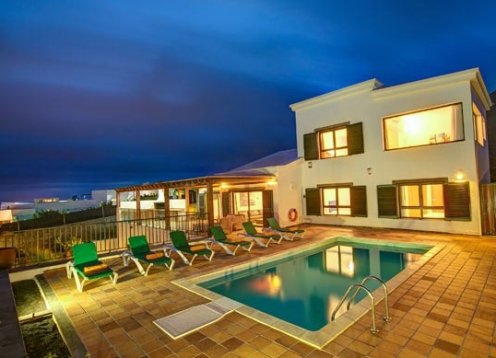 Villa Estevan - Stunning Ocean Views and Private Pool in Playa Blanca