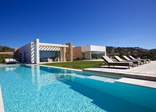 Villa Lozano: Luxury 5-Bedroom Frontline Villa in Cala Conta, Ibiza