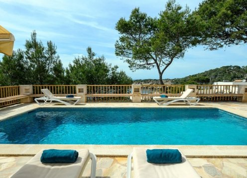 Villa Sangria, Cala Vadella – Stunning 4-Bedroom Villa with Sea Views